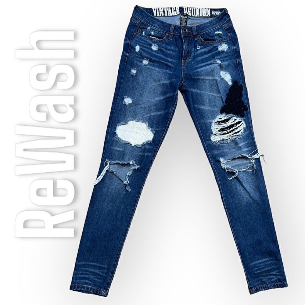 Vintage Reunion REWASH Distressed Faded Appliqué Jeans, Junior Women’s 5/27